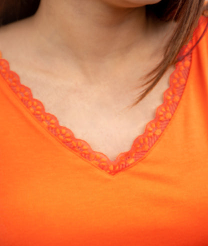 Débardeur dentelle orange détails
