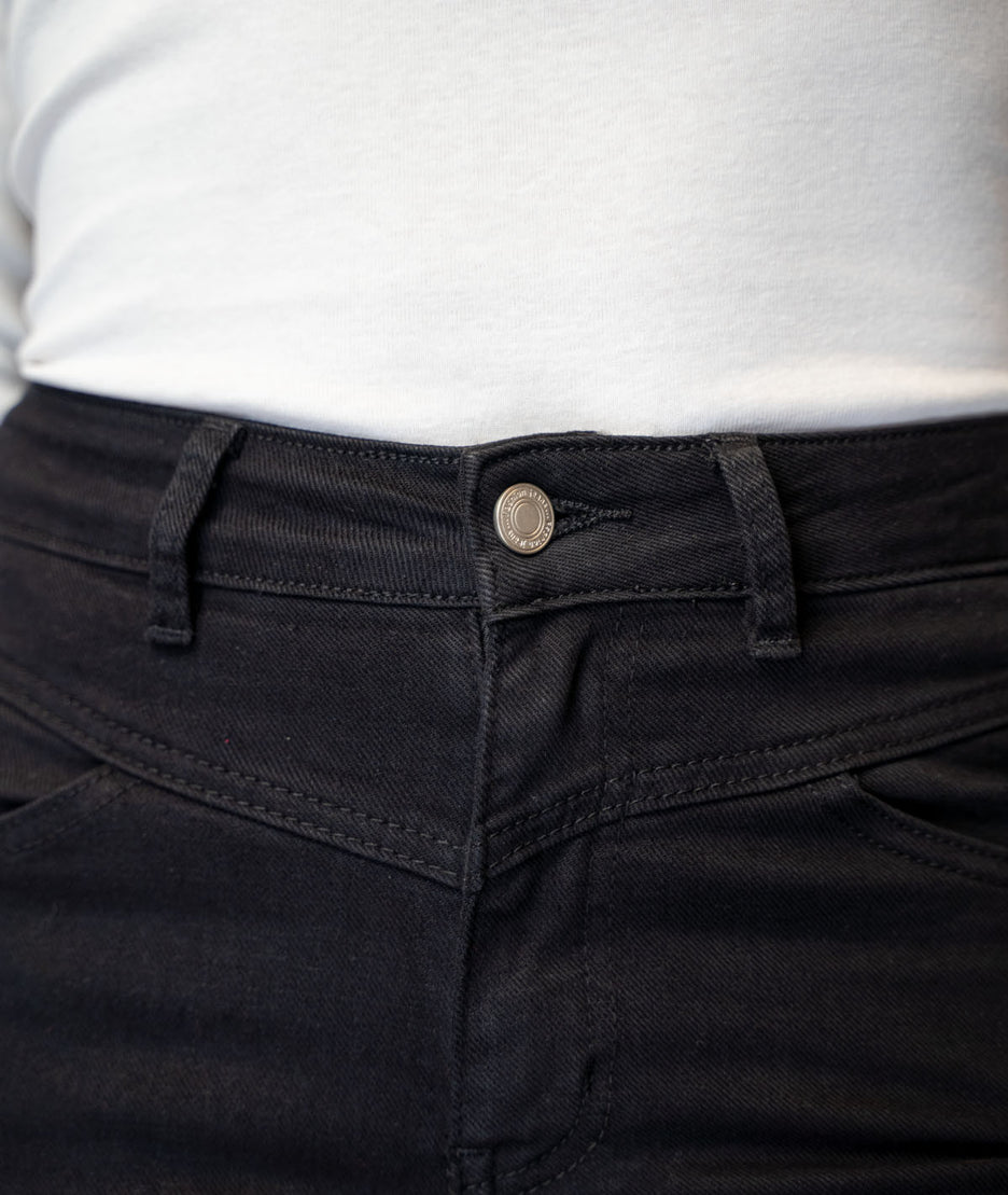 Jean Fomy noir détails