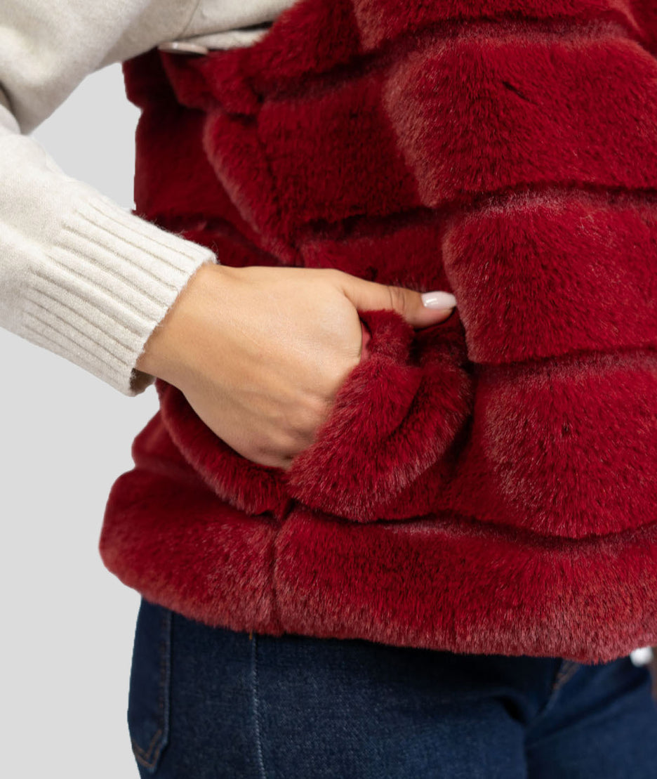 Gilet sans manches fausse fourrure Furla  bordeau détails