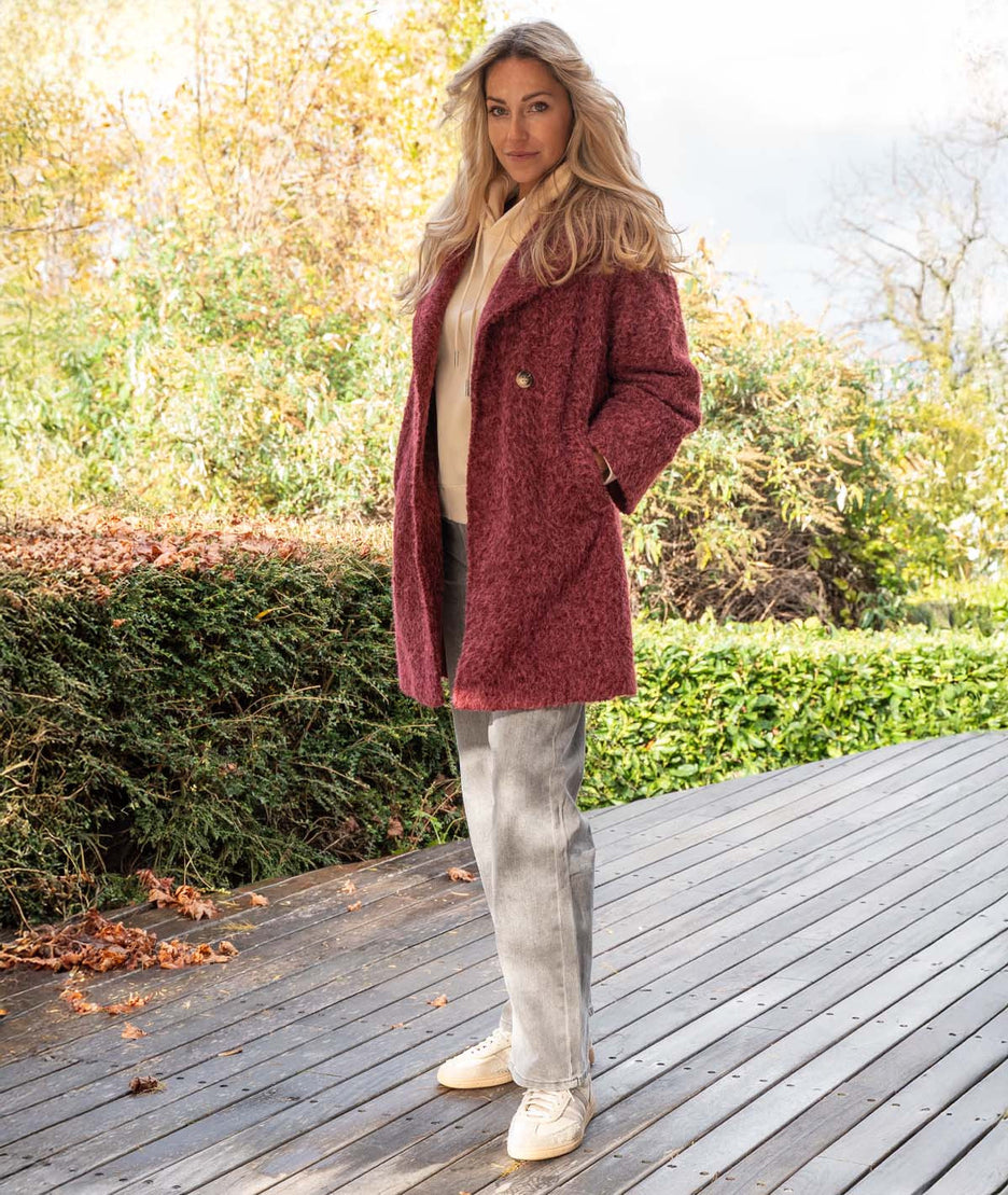 Manteau long chiné Alka bordeau tenue complete