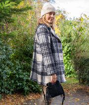 Manteau à carreaux en bouclette Carila noir coté