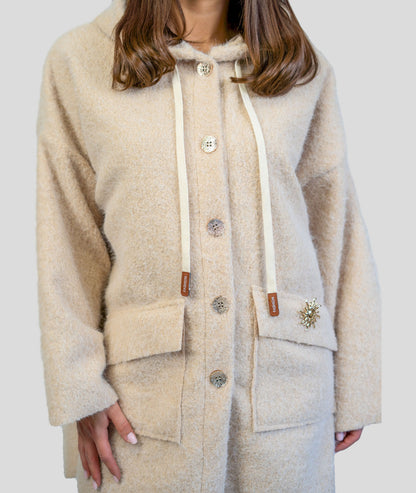 Manteau en bouclettes beige détails