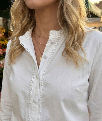 Chemise à broderies Ambre blanc détails