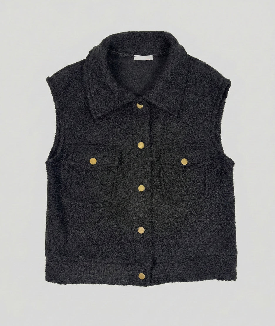 Veste sans manches femme noire en bouclette avant fond gris