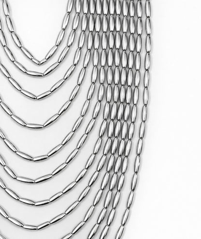 Collier à rangs multiples Charlotte gris détail