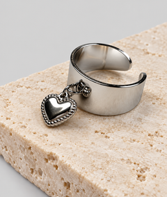 Bague large avec breloque cœur argentée femme