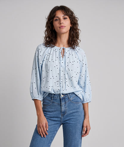 Blouse Cel ciel à pois avec col à nouer — marque Carnaby