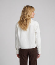 Chemise Essentiel écrue manches longues avec coupe droite courte — marque Carnaby