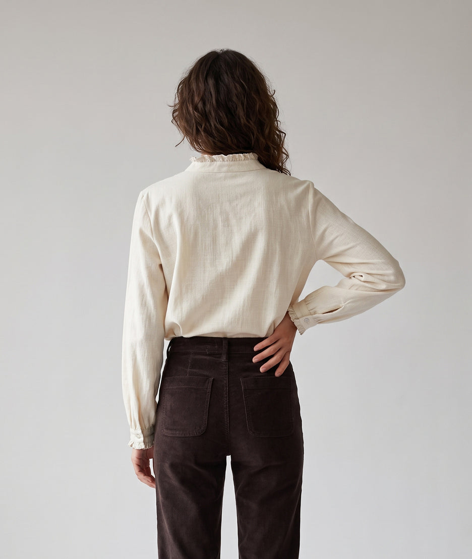 Chemise bohème femme écrue en coton avec col mao et détails dentelle
