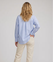 Chemise Yana bleue à rayures avec poche poitrine — marque Carnaby
