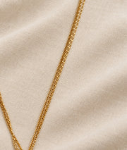 Collier sautoir pendentif feuille doré avec longue chaîne