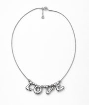 Collier argentée avec inscription Love face