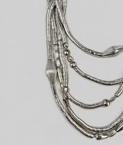 Collier fantaisie gris argenté détail perles métalliques - Carnaby