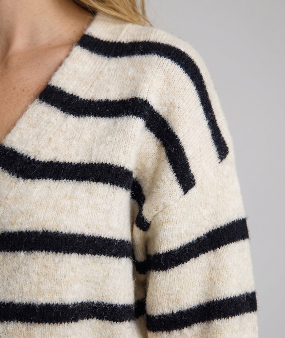 Gilet Alice marine et écru cache-cœur à rayures en maille duveteuse — Carnaby