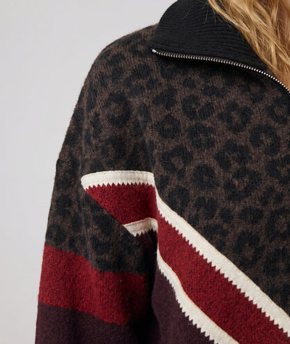 Gilet en maille femme Ama motif léopard bordeaux et rouge