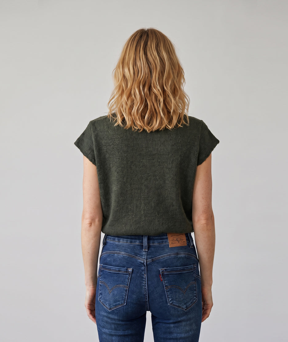 Gilet sans manches en maille femme Butonna kaki à col V et boutons métalliques