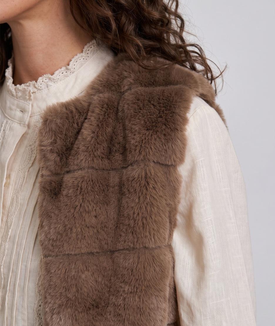 Gilet sans manches long en fausse fourrure taupe femme