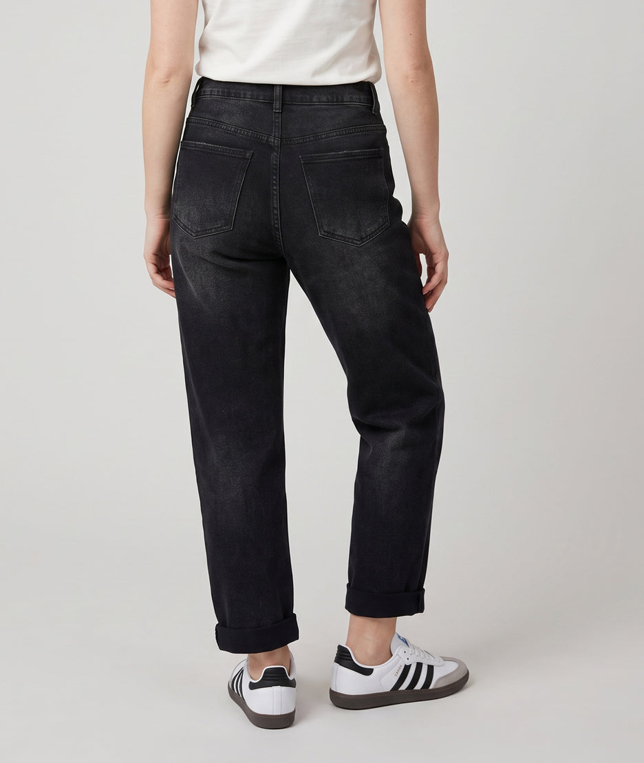 Jean 7/8ème femme noir coupe boyfriend à étoiles