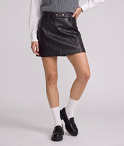 Jupe courte femme Anita en similicuir noir coupe droite avec boutons pression