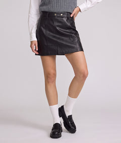 Jupe courte femme Anita en similicuir noir coupe droite avec boutons pression
