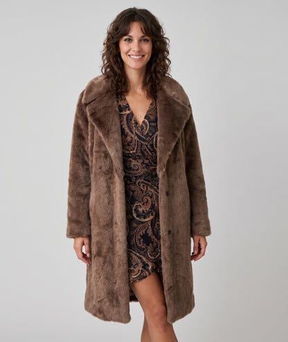 Manteau long Doria taupe en fausse fourrure femme
