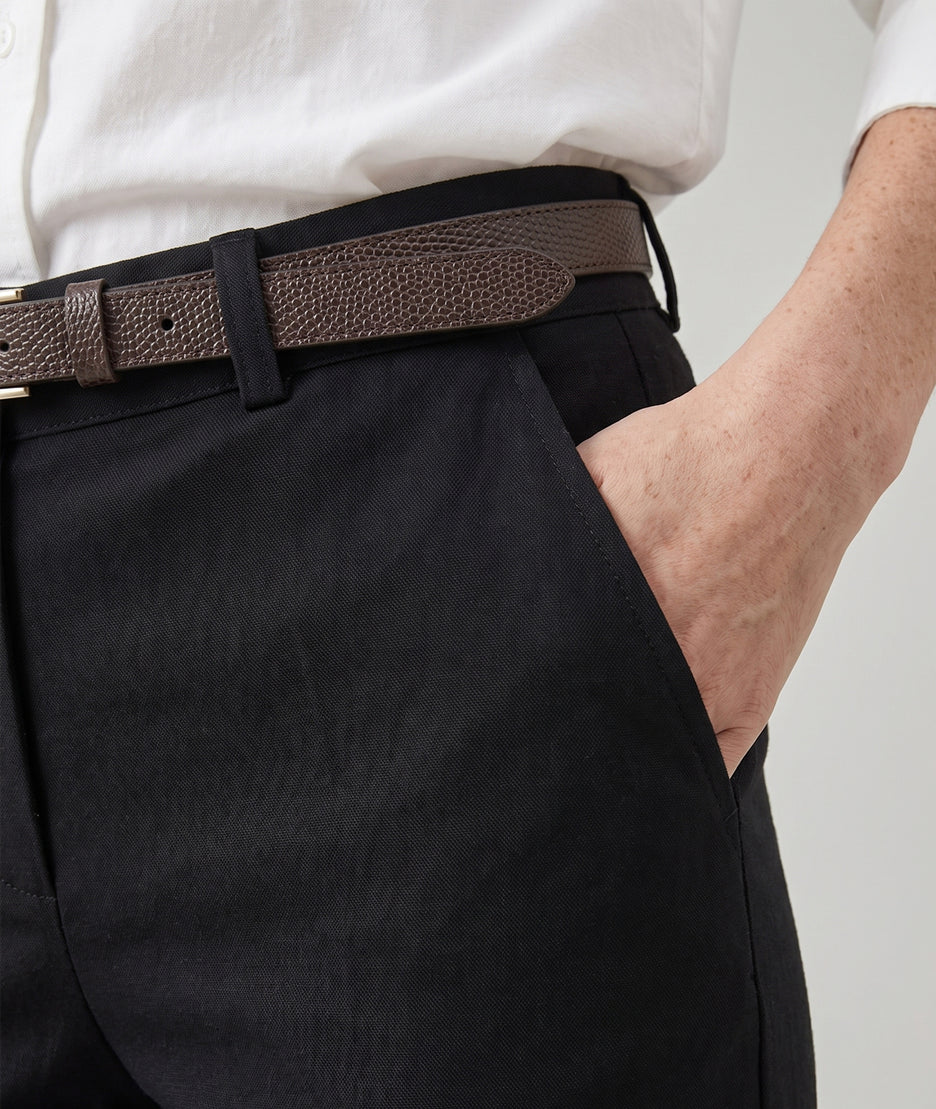 Pantalon chino coupe carotte noir femme avec ceinture détail - Carnaby