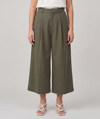 Pantalon court à pinces - noir