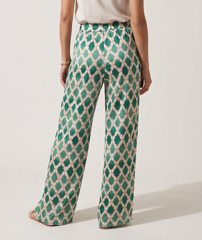 Pantalon vert et fluide Yana à motifs face arrière - Carnaby