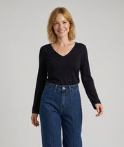 Pull manches longues femme Agile noir en maille fine col V et coupe droite