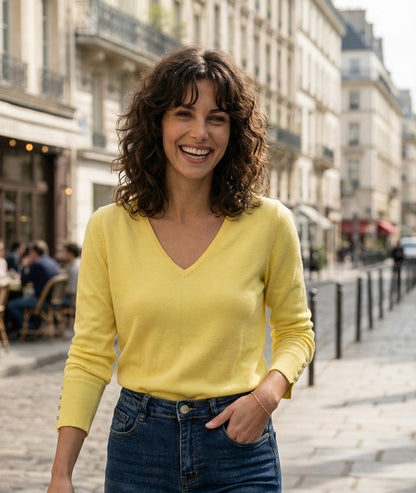 Pull col V uni jaune face avant