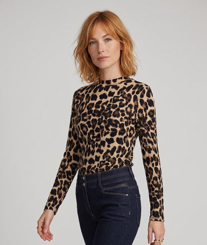 Pull fin femme camel en maille côtelée à col cheminée face avant
