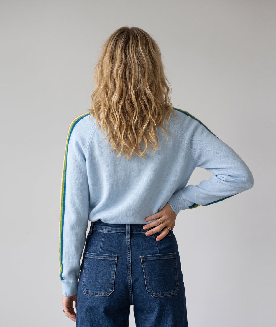 Pull à rayures femme bleu ciel en maille fine col V