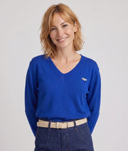 Pull col V femme bleu roi Miulo en maille fine avec broche en strass