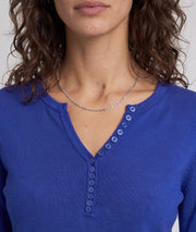 Pull col V femme Suzanna bleu roi en maille fine avec boutons