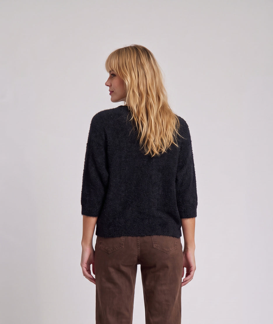 Pull en maille duveteuse noir Vicky col V femme à coupe ample et manches 3/4 chauve-souris