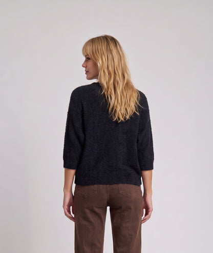 Pull en maille duveteuse noir Vicky col V femme à coupe ample et manches 3/4 chauve-souris