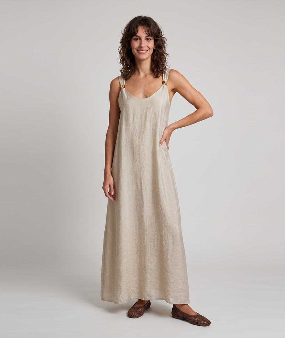 Robe longue Bij beige ample avec bretelles bijoux dorés — marque Carnaby