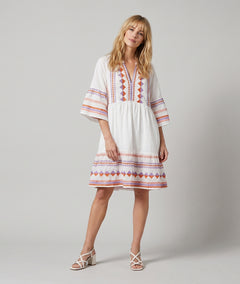 Robe Broda courte à broderies colorées ecru face