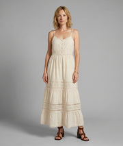 Robe longue Ella avec broderies ajourées ecru face