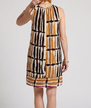 Robe Gloria à imprimé géométrique ocre face arrière - Carnaby