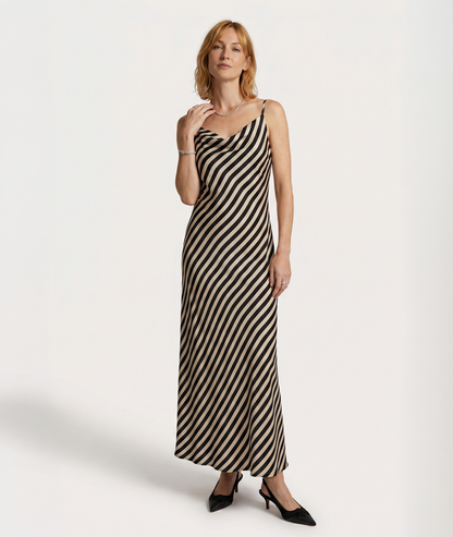 Robe Katerina écru rayures diagonales col bénitier face — Carnaby