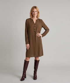 Robe courte Marianne kaki portée de face — look quotidien Carnaby