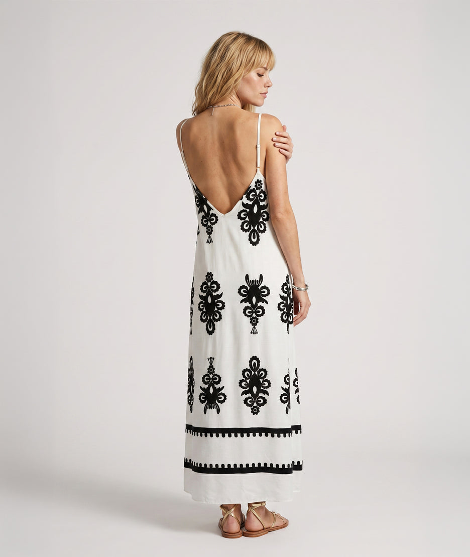Robe longue Marla - blanc/noir face arrière