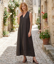 Robe Nana choco lin trapèze maxi col en V sans manches face avant