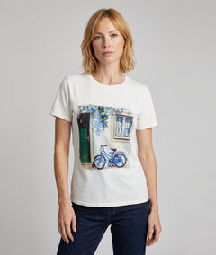 T-shirt Bici bleu à motif bicyclette et strass porté de face — Carnaby