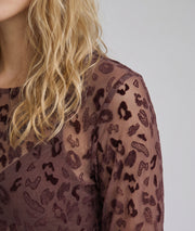 T-shirt en résille femme Lynda aubergine à motif léopard détail épaule