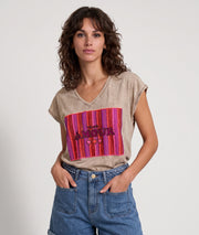 T-shirt Mona camel inscription perles colorées face — marque Carnaby