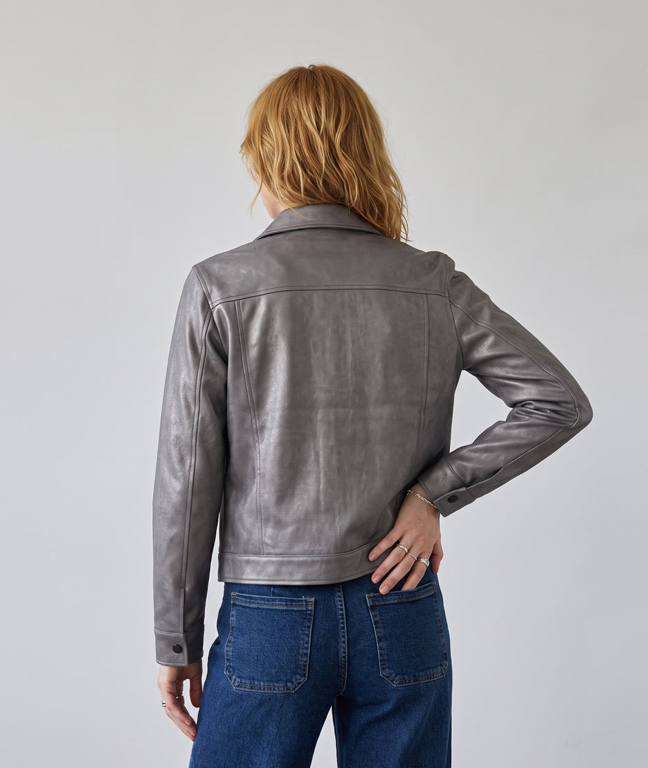 Veste courte femme Carla taupe effet brillant avec poches à rabat et boutons pression