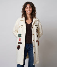 Veste longue Mykonos écru avec patchs fantaisie femme